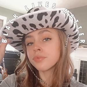 Meet your Posher, Zoë